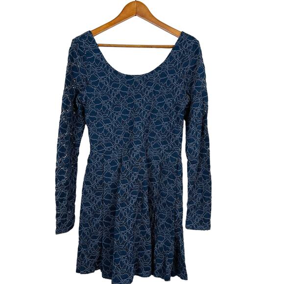 Free People Dress Embroider Floral Casual Flare Scoop Neck Blue Party Date - M - Picture 1 of 6